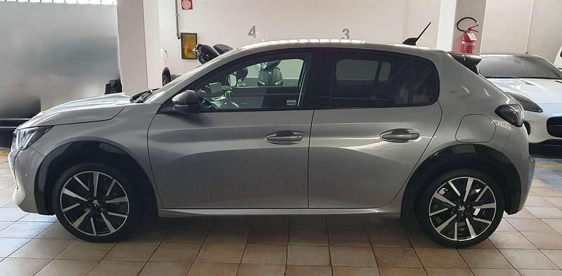 Usata Peugeot 208 GT 101 CV (74 kW) 2021 Argento Utilitaria