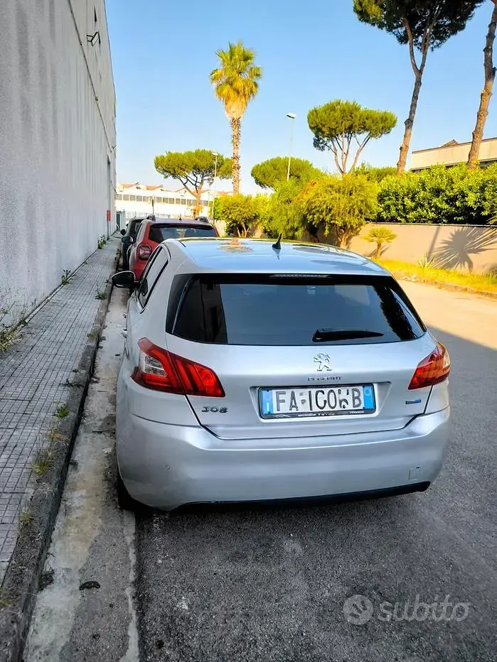 Usata Peugeot 308 Allure 120 CV (88 kW) 2015 Grigio Berlina