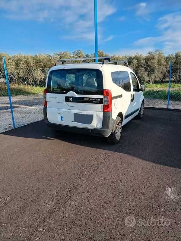 Usata Peugeot Bipper 2011 Bianco Monovolume