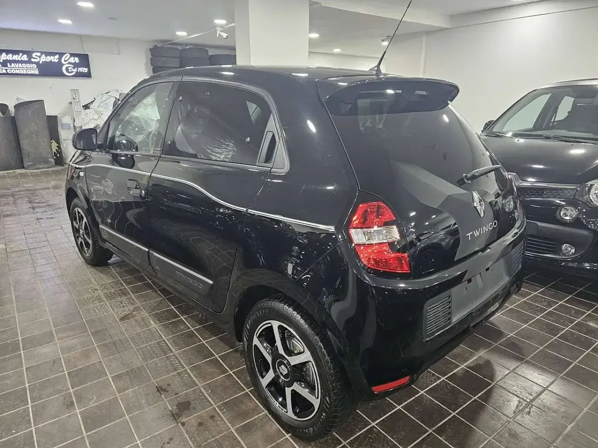 Usata Renault Twingo Black Edition 90 CV (66 kW) 2018 Nero metallizzato Utilitaria