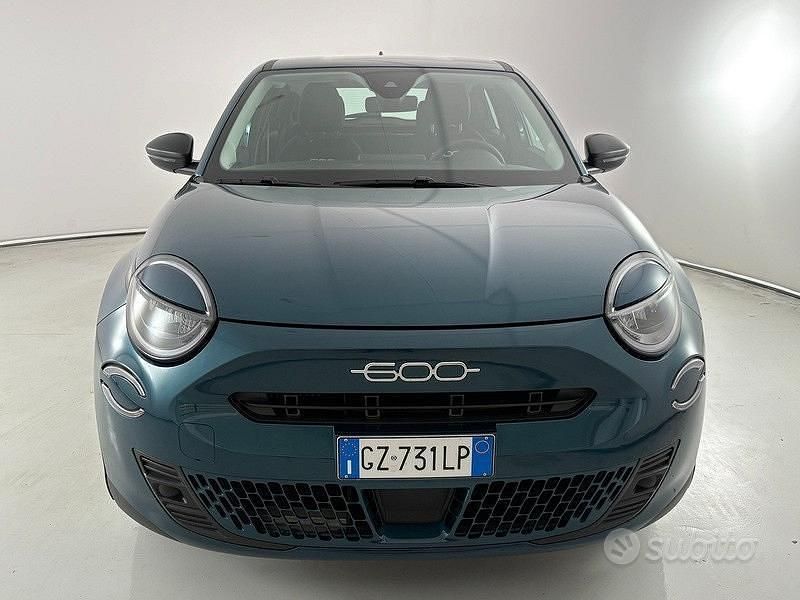Usata Fiat 600 110 CV (80 kW) 2025 Verde SUV