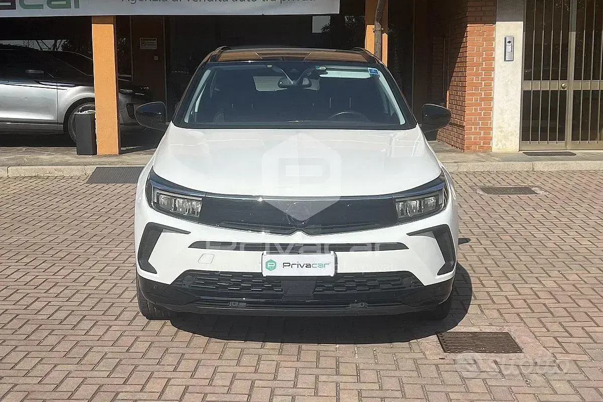 Usata Opel Grandland X GS Line 131 CV (96 kW) 2022 Bianco SUV