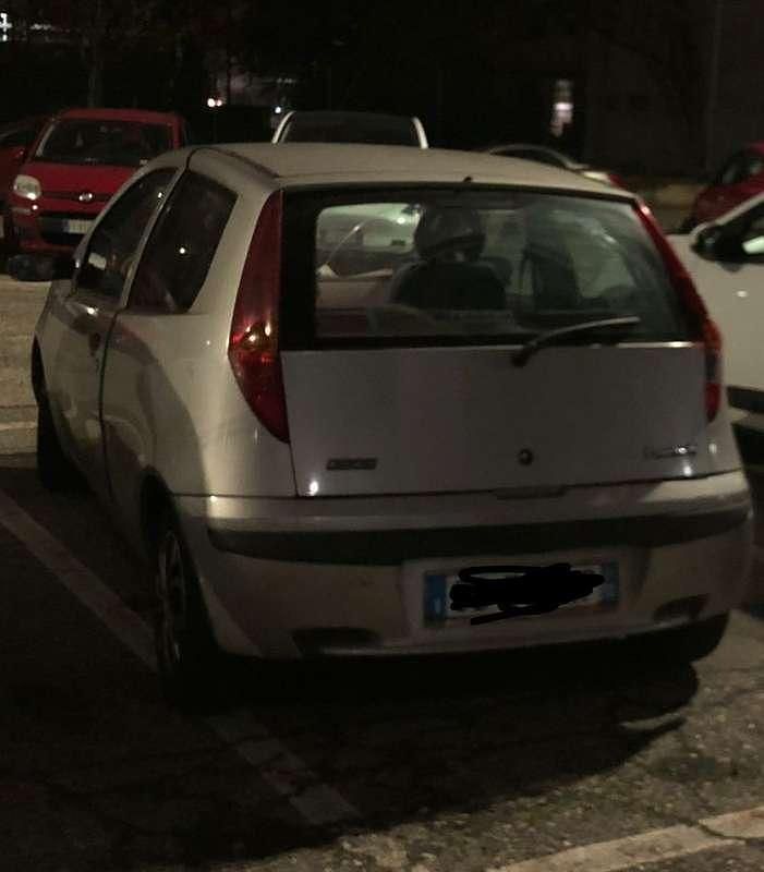 Usata Fiat Punto Feel 80 CV (58 kW) 2002 Grigio Utilitaria