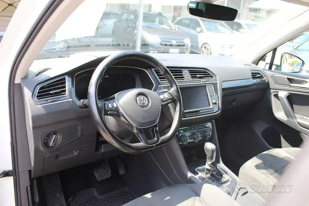 Usado VW Tiguan Executive 150 HP (110 kW) 2017 Branco SUV