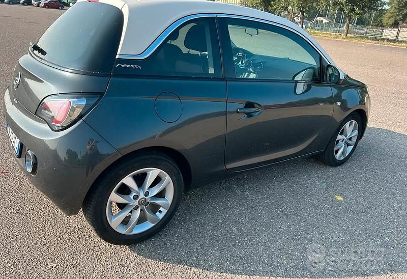 Usata Opel Adam 87 CV (63 kW) 2018 Nero Utilitaria