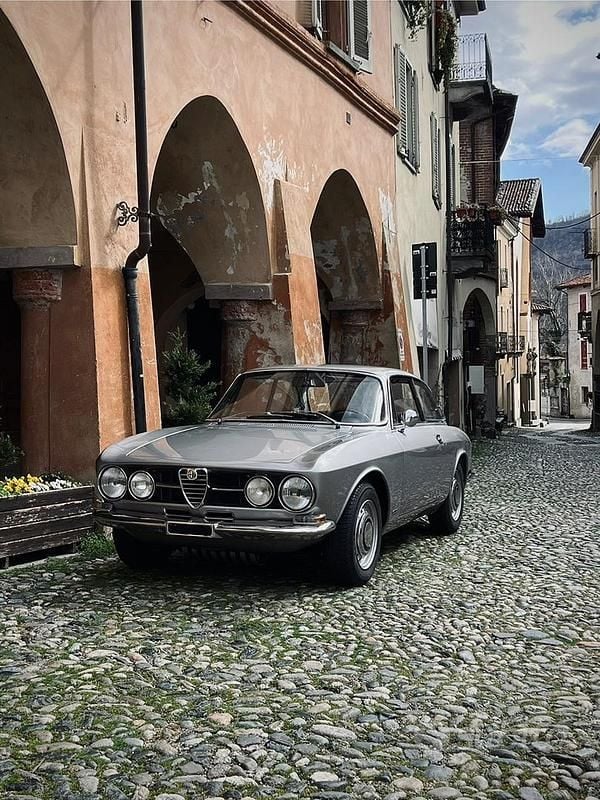 Usata Alfa Romeo 1750 Veloce 1960 Grigio