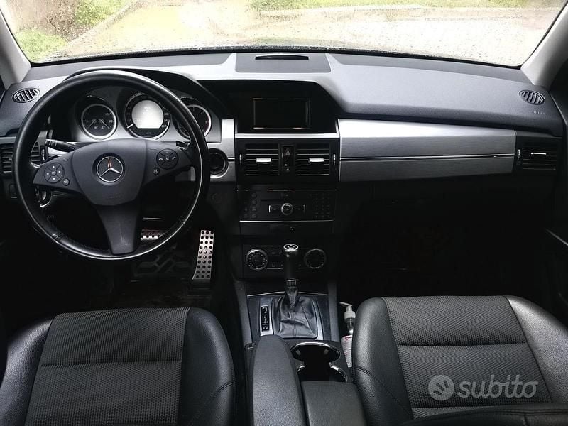 Usata Mercedes GLK220 170 CV (125 kW) 2011 Grigio SUV