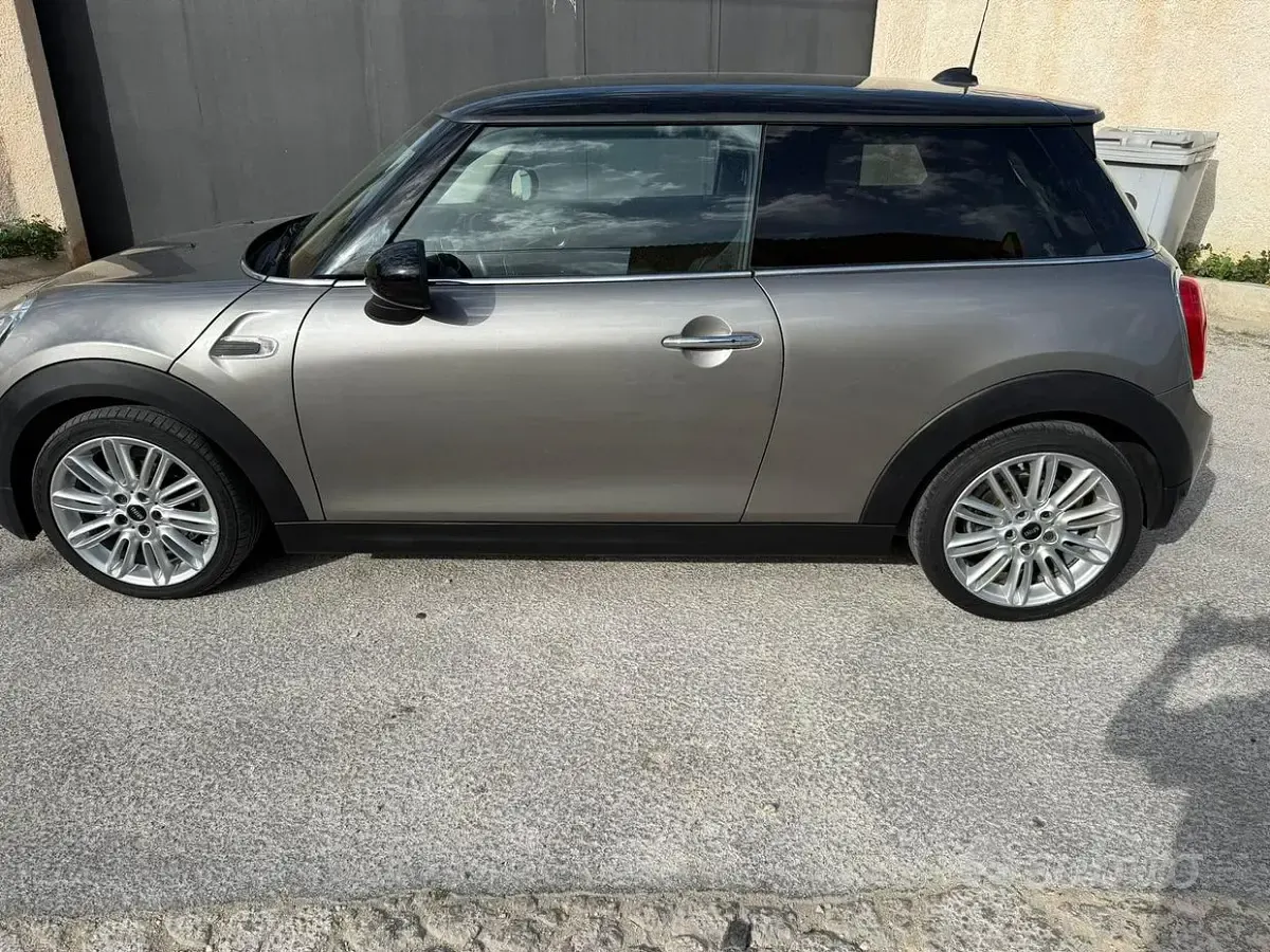 Usata Mini Cooper Hype 136 CV (100 kW) 2017 Grigio Utilitaria