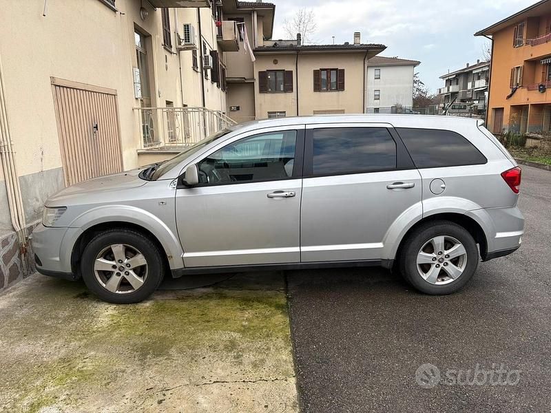 Usata Fiat Freemont 140 CV (102 kW) 2012 Grigio SUV