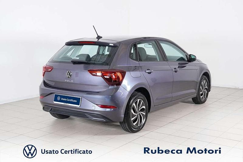 Usata VW Polo Life 95 CV (69 kW) 2024 Grigio Berlina