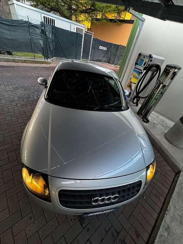 Usata Audi TT 179 CV (131 kW) 2000 Argento Coupé
