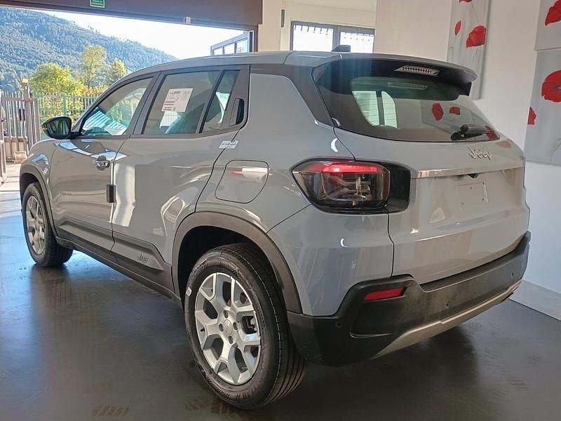 Nuova Jeep Avenger Altitude 100 CV (73 kW) 2025 Grigio SUV