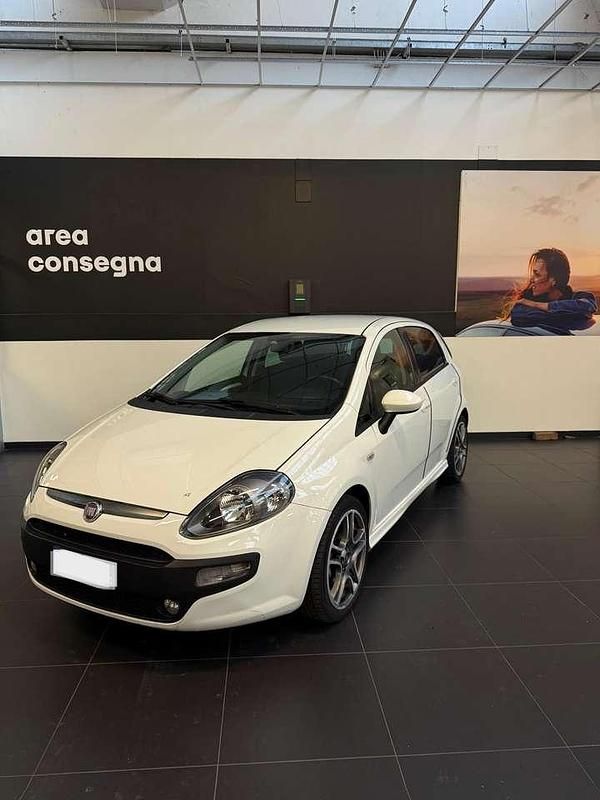 Usata Fiat Punto Evo Dynamic 105 CV (77 kW) 2010 Bianco Utilitaria