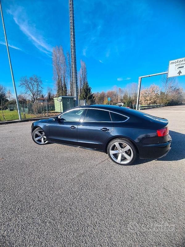 Usata Audi A5 190 CV (139 kW) 2014 Blu Coupé