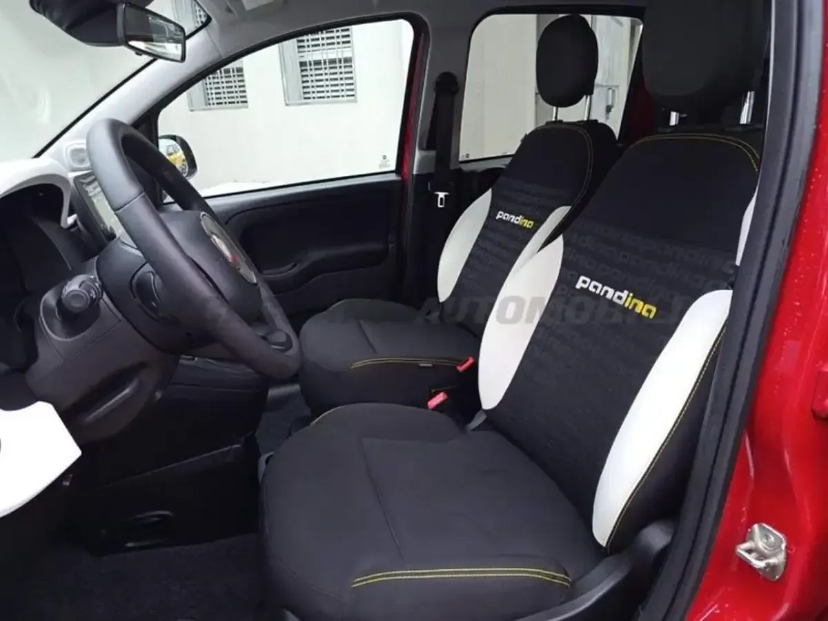 Usata Fiat Panda S 70 CV (51 kW) 2025 Rosso Utilitaria