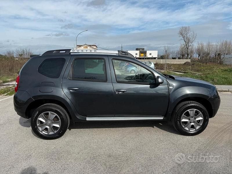 Usata Dacia Duster Prestige 110 CV (80 kW) 2015 Grigio SUV