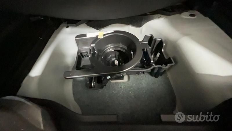 Usata Jeep Avenger Summit 100 CV (73 kW) 2024 Beige SUV