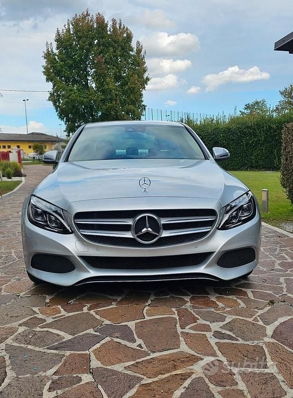 Usata 2016 Mercedes C200 Executive Tre volumi | 19.000 € (Buon prezzo) - Immagine 1/4