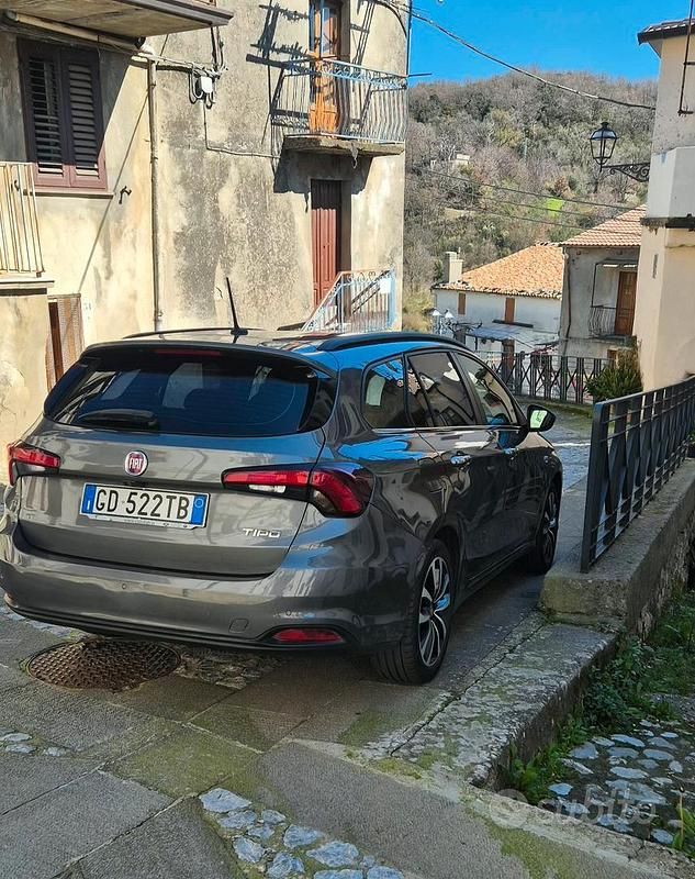 Usata Fiat Tipo 120 CV (88 kW) 2021 Grigio Station wagon