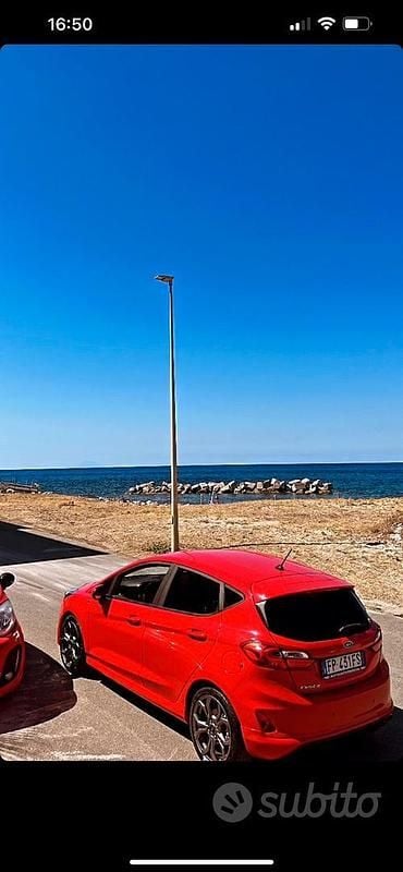Usata Ford Fiesta ST-Line 85 CV (62 kW) 2018 Rosso Utilitaria