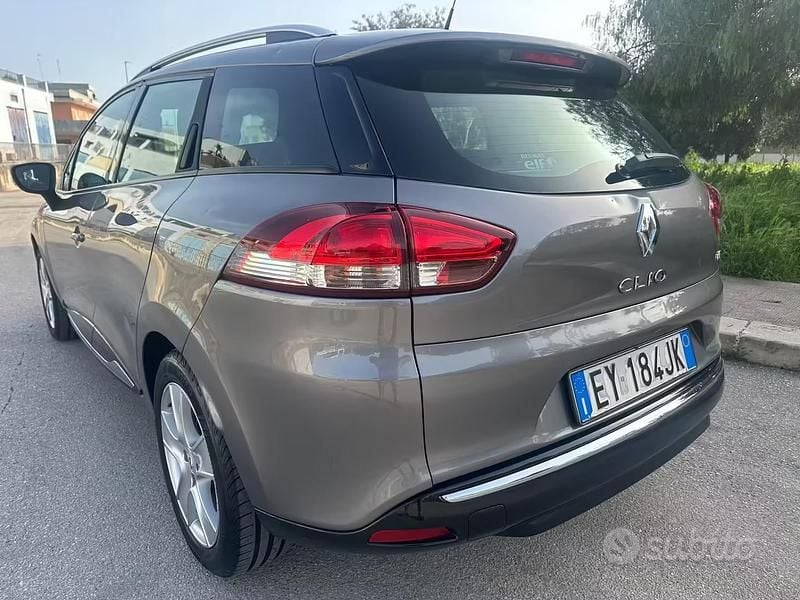 Usata Renault Clio GrandTour 75 CV (55 kW) 2015 Grigio Station wagon