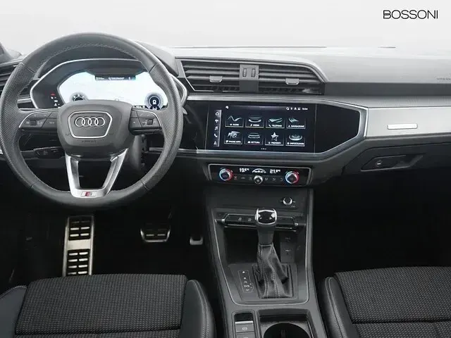 Usata Audi Q3 S-Line 150 CV (110 kW) 2024 Grigio daytona perla SUV