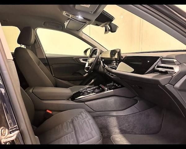 Usata Audi A5 Advanced 204 CV (150 kW) 2025 Blu firmamento metallizzato Berlina