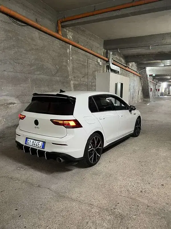 Usata VW Golf VIII GTI 245 CV (180 kW) 2023 Berlina