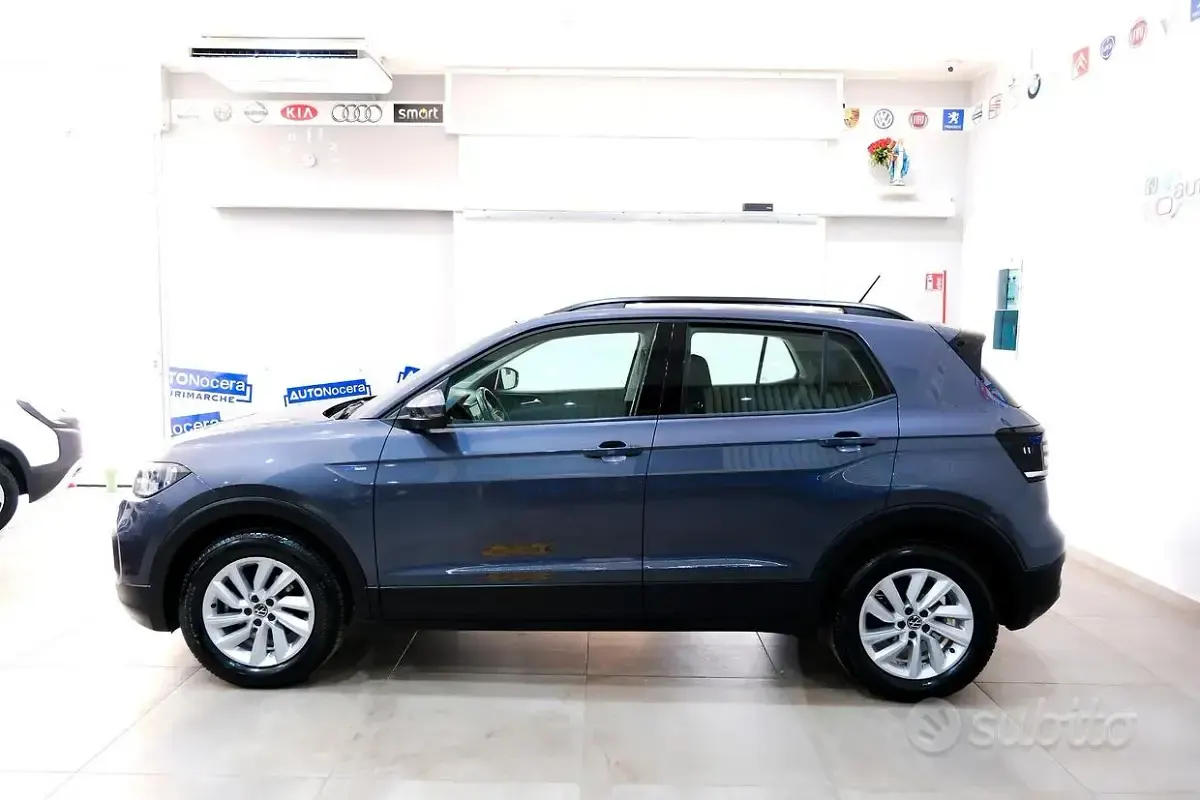Usata VW T-Cross 110 CV (80 kW) 2023 Grigio SUV