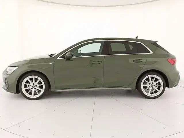 Usata Audi A3 S-Line 150 CV (110 kW) 2025 M4 verde distretto metallizzato Berlina