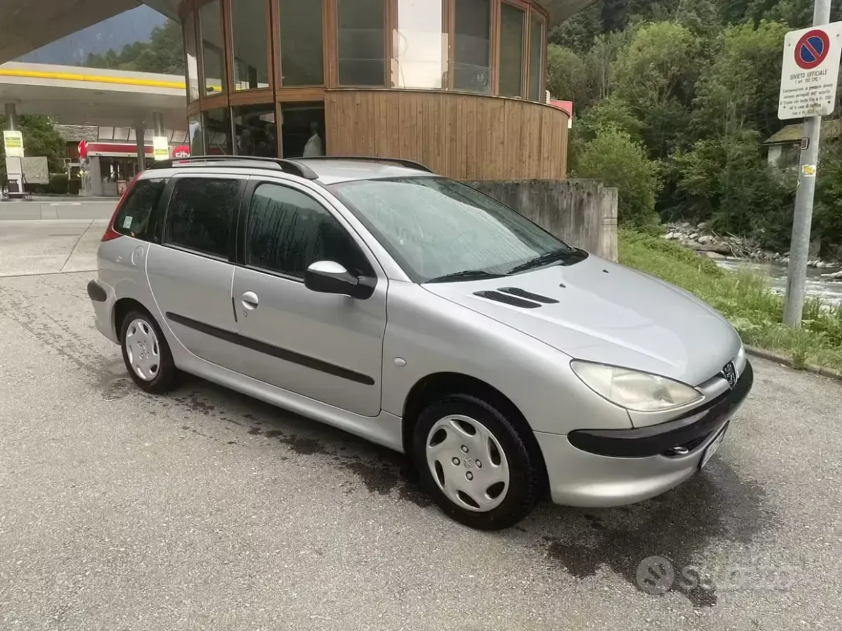 Usata Peugeot 206 75 CV (55 kW) 2003 Grigio Station wagon