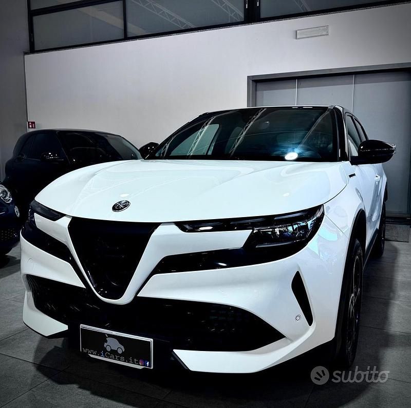 Usata Alfa Romeo Junior Edizione Speciale 136 CV (100 kW) 2025 Bianco SUV