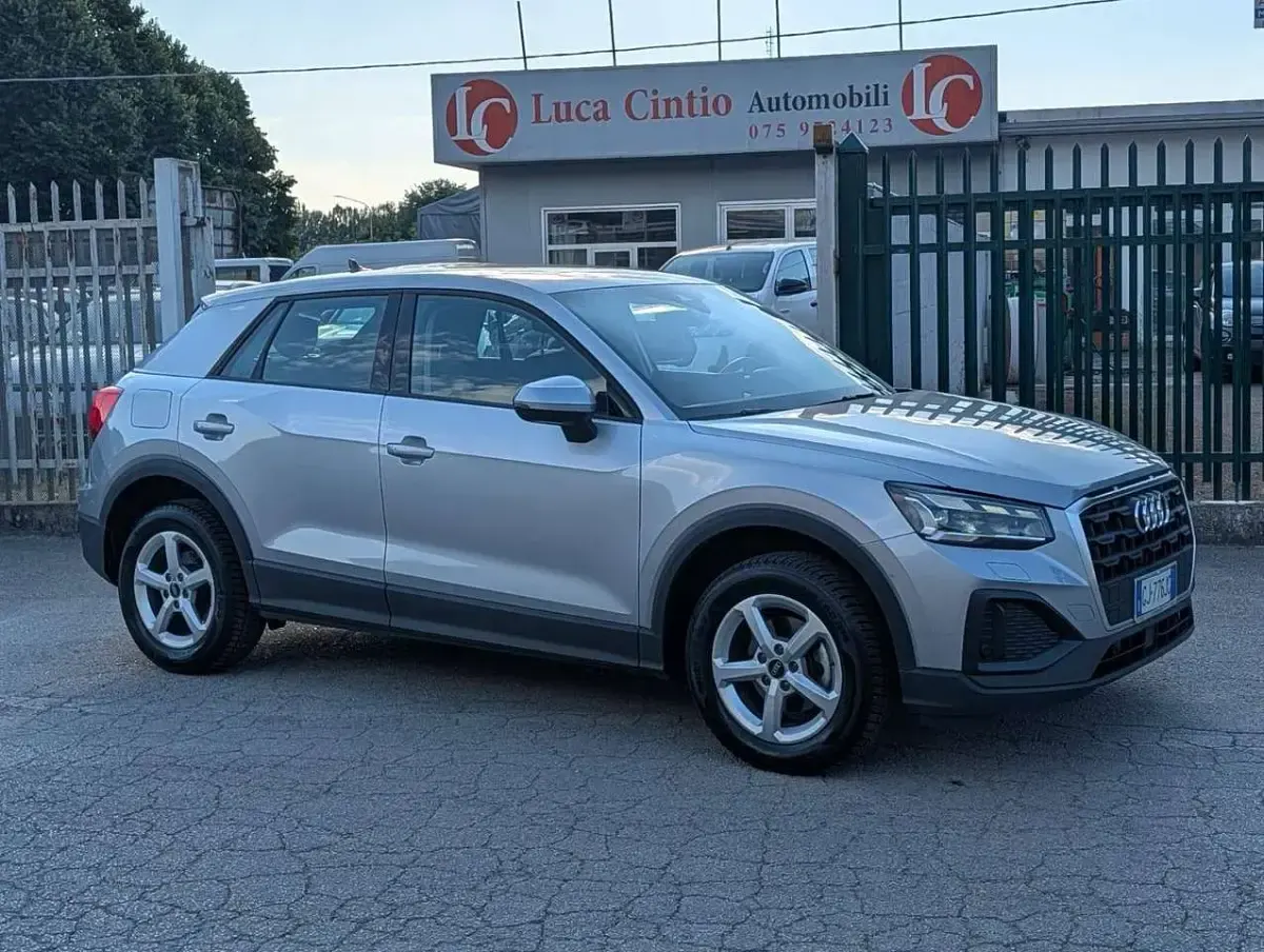Usata Audi Q2 Ambiente 116 CV (85 kW) 2022 Argento SUV