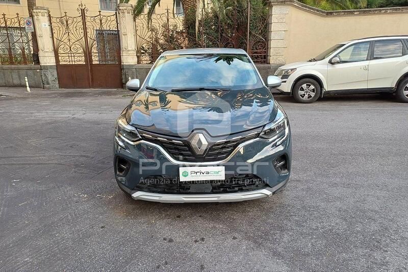 Usata Renault Captur Zen 145 CV (106 kW) 2022 Grigio SUV