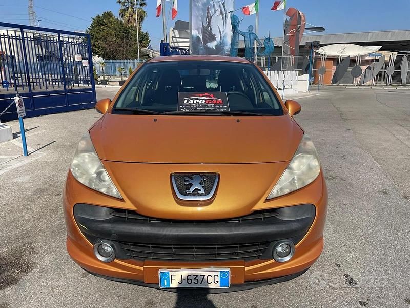 Usata Peugeot 207 70 CV (51 kW) 2008 Giallo Berlina