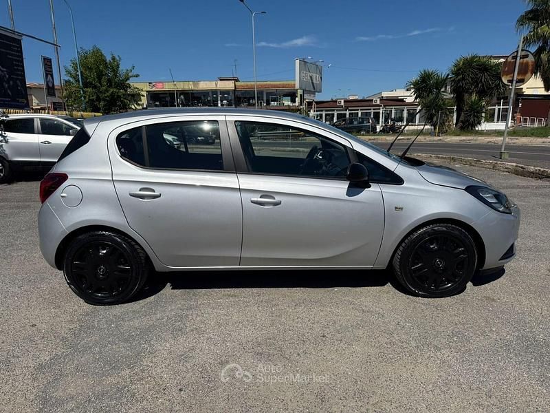 Usata Opel Corsa 90 CV (66 kW) 2016 Grigio Berlina
