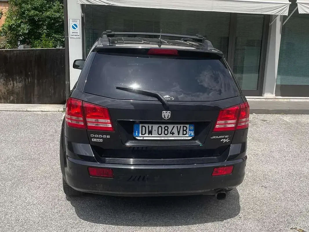 Usata Dodge Journey 140 CV (102 kW) 2009 Nero SUV