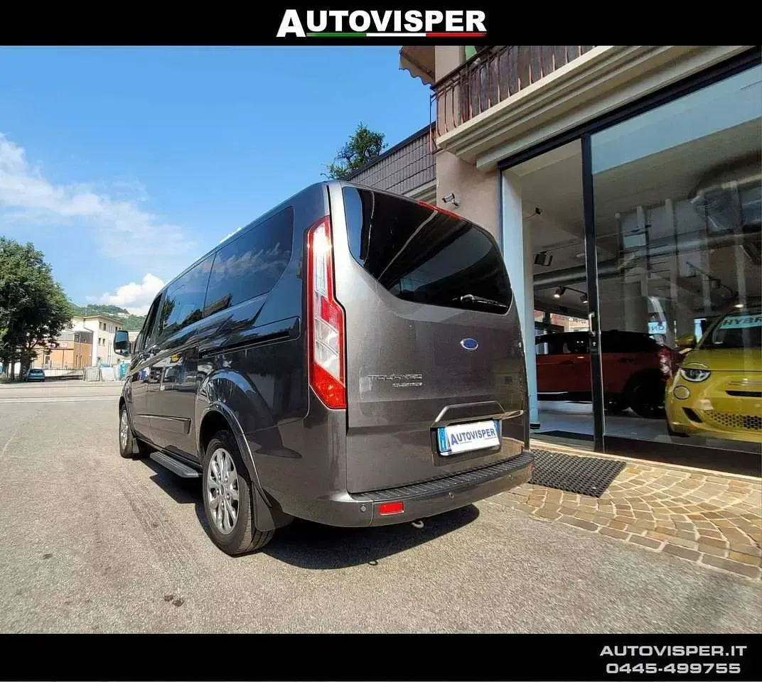 Usata Ford Tourneo Custom 131 CV (96 kW) 2019 Grigio Furgone