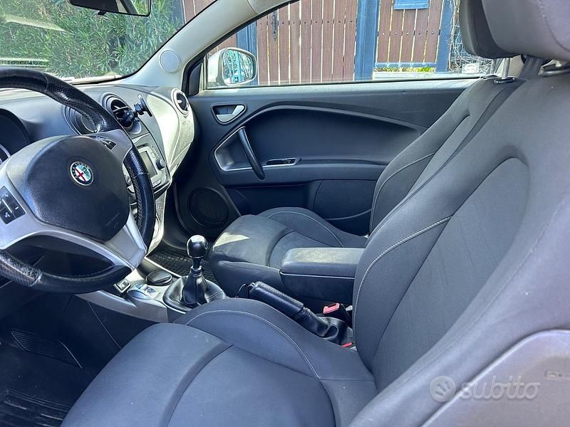Usata Alfa Romeo MiTo 120 CV (88 kW) 2016 Nero Utilitaria