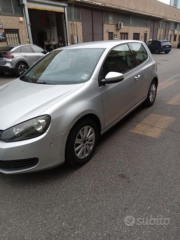 Usata VW Golf VI Highline 122 CV (89 kW) 2011 Grigio Utilitaria
