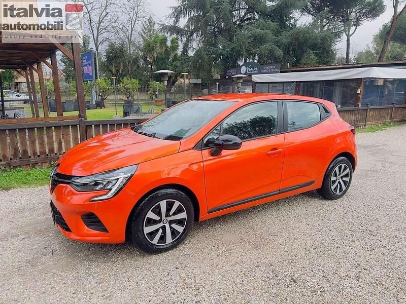 Usata Renault Clio V 67 CV (49 kW) 2023 Arancione Utilitaria