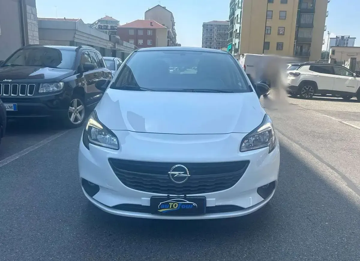 Usata Opel Corsa 69 CV (50 kW) 2018 Bianco+tetto nero Utilitaria