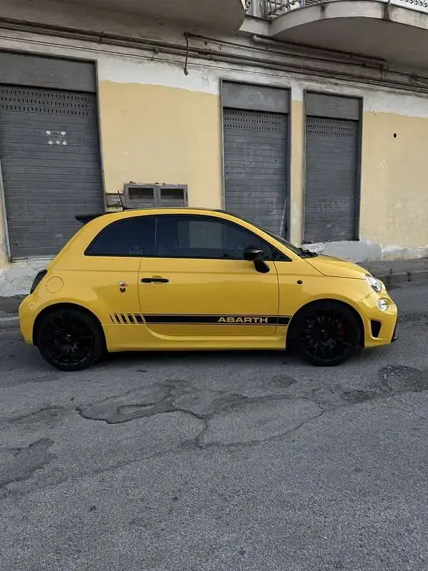 Usata Abarth 595 Competizione 179 CV (131 kW) 2018 Giallo Berlina