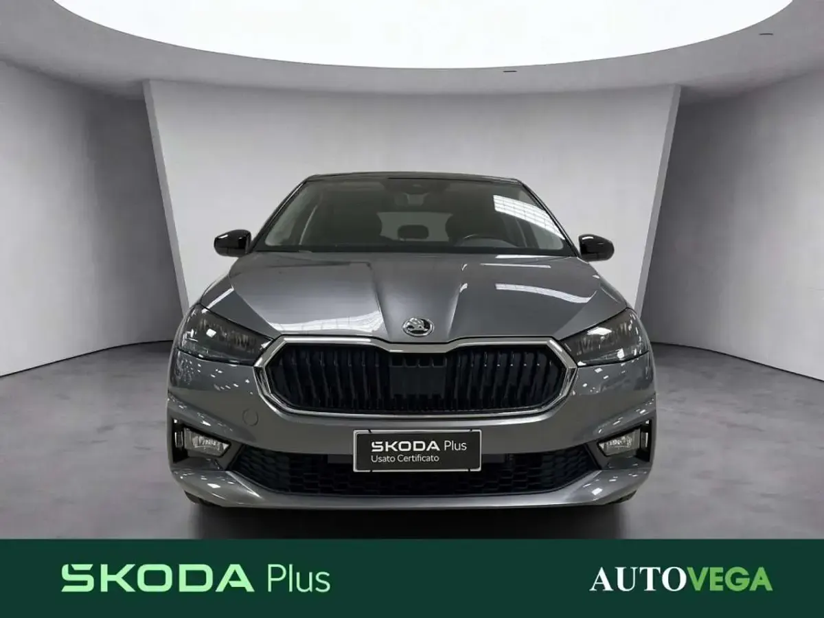 Usata Skoda Fabia 95 CV (69 kW) 2025 Grigio pastello Utilitaria