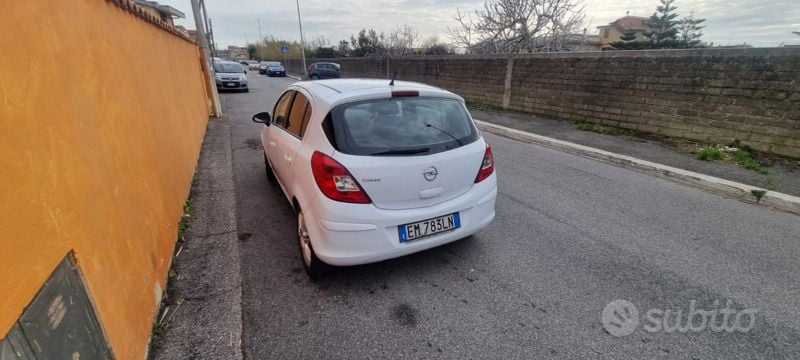 Usata Opel Corsa 86 CV (63 kW) 2012 Bianco Utilitaria