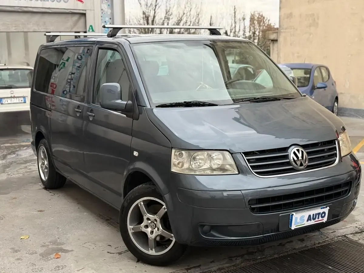 Usata VW T5 Trendline 131 CV (96 kW) 2007 Grigio Furgone