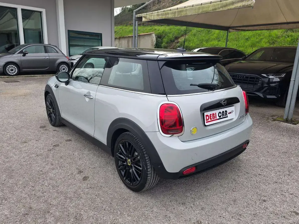 Usata Mini Cooper SE 136 kW (185 CV) 2021 Argento Utilitaria