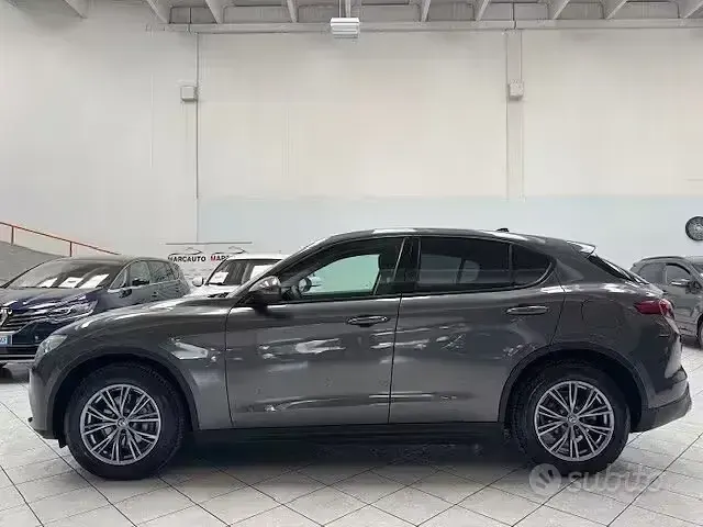 Usata Alfa Romeo Stelvio Business 190 CV (139 kW) 2021 Grigio SUV