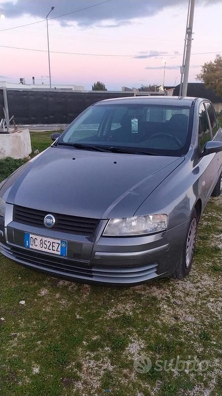 Grigio Usata 2006 Fiat Stilo Due volumi | 500 € - Immagine 1/4
