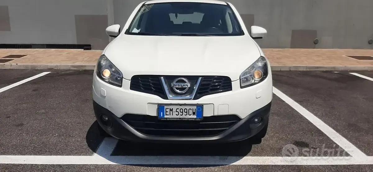 Usata Nissan Qashqai Tekna 110 CV (80 kW) 2012 Bianco SUV